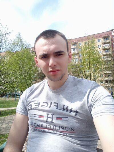  ,   Yriy, 27 ,   