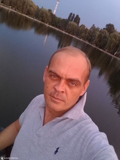  ,   Stalker, 48 ,   ,   