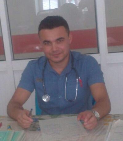  ,   Umrbek, 35 ,   