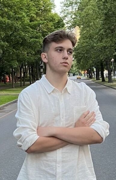  ,   Egor, 19 ,   ,   