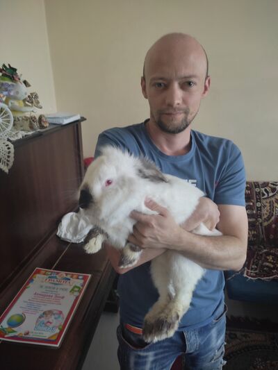  ,   Artur, 27 ,   ,   , c 