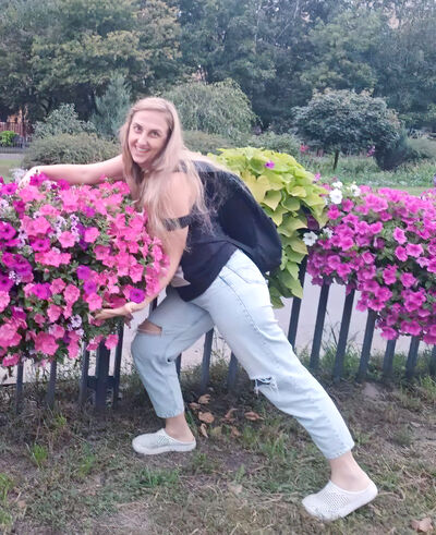  ,   Oksana, 42 ,   ,   