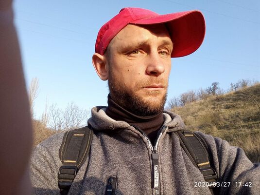  ,   Dron, 42 ,   ,   