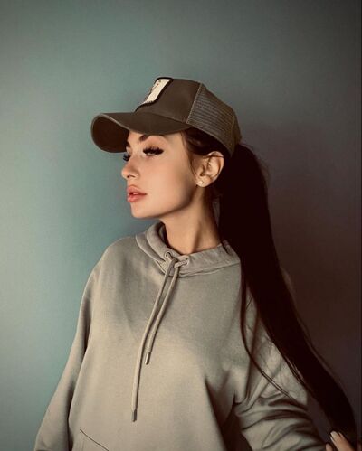  ,   Diana, 26 ,   ,   