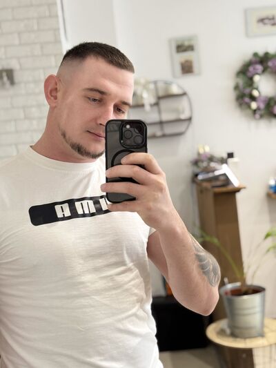  ,   Artur, 26 ,   ,   