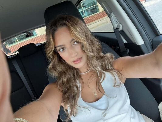  ,   Anya, 30 ,   ,   , c , 