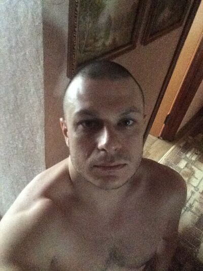  ,   Alex, 36 ,   