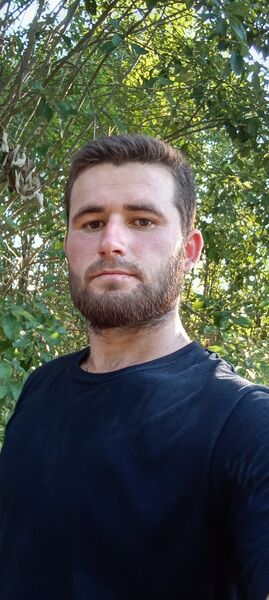  ,   Ali, 24 ,   c 