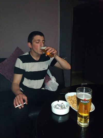  ,   Davo, 32 ,   ,   , c 