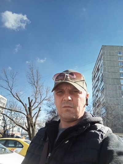  ,   Vladimir, 44 ,   ,   