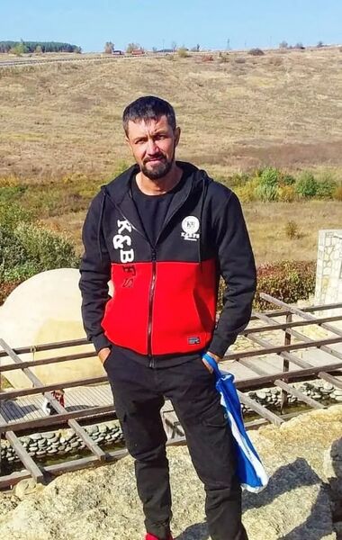  ,   Nik, 42 ,   ,   