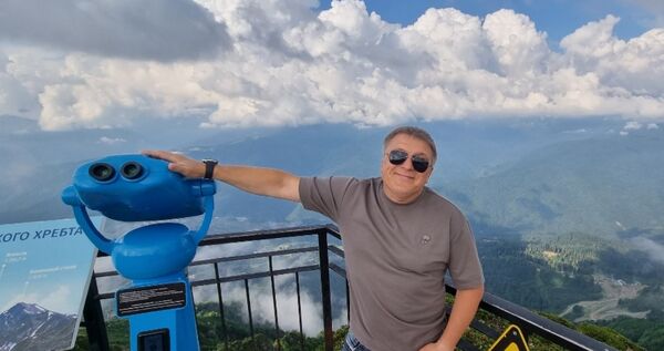  ,   NIK, 45 ,     , c 