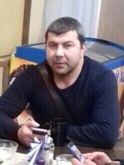  20126819  Artur, 43 ,    