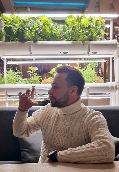  ,   Vitaly, 35 ,   ,   