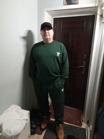  ,   Mikhail, 50 ,   ,   