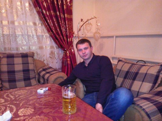  ,   Artyom, 35 ,   