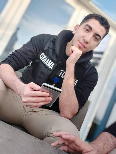  ,   Avenueavenue, 32 ,   ,   