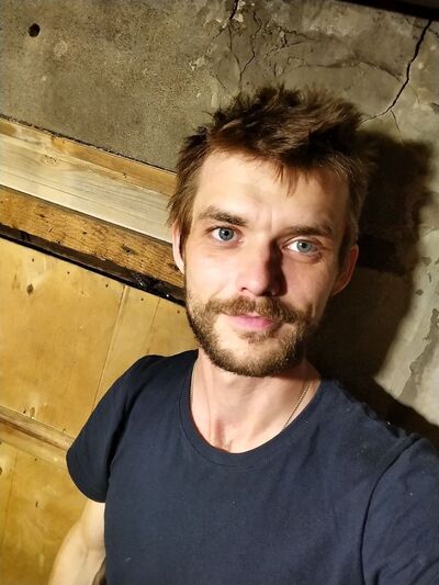 ,   Mikki, 31 ,   ,   