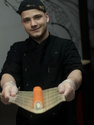  ,   Ivan, 24 ,   