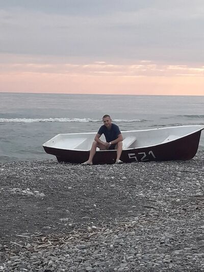  ,   Artem, 34 ,   ,   