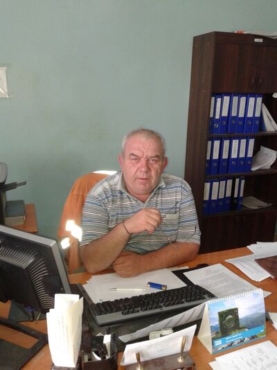  ,   Oleg, 63 ,  