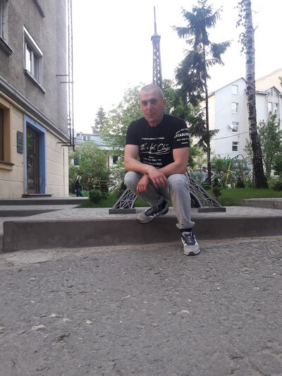 -,   Alex, 44 ,   