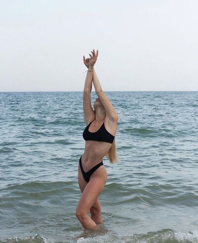  ,   Julia, 20 ,   ,   