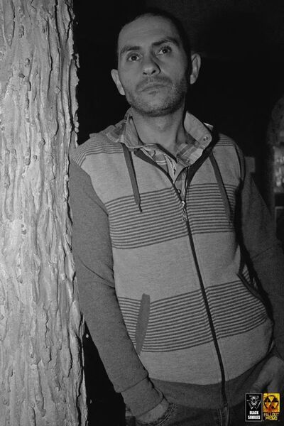  ,   Armen, 45 ,     , c 