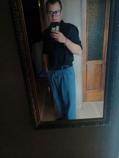  ,   Mikhail, 27 ,   ,   , c , 