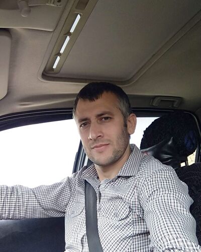  ,   Levon, 36 ,   ,   