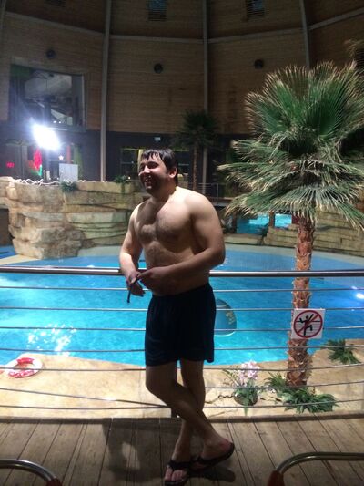  ,   Jon, 42 ,   