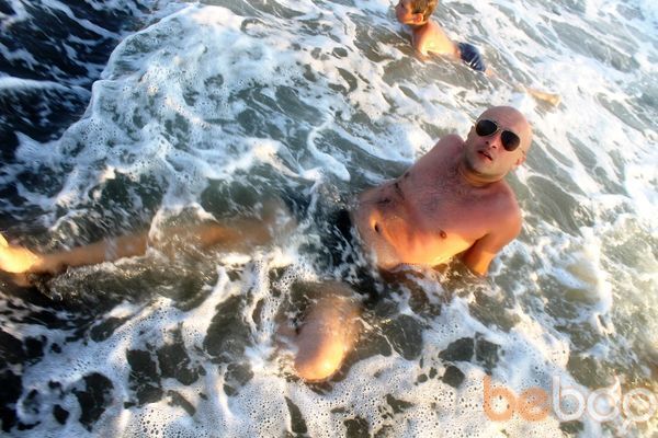  ,   Gio, 40 ,   