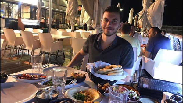  Hod HaSharon,   Leon, 34 ,   ,   , c 