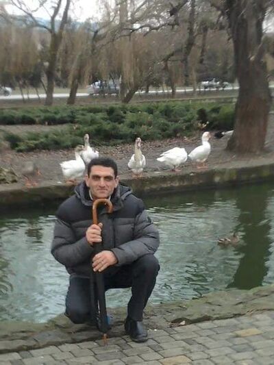  ,   Mikael, 44 ,   ,   