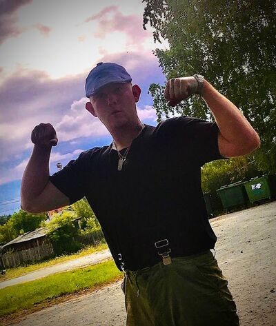  ,   Viktor, 26 ,   ,   