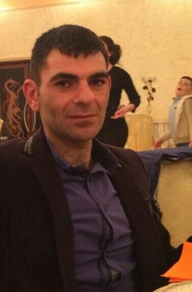  33072989  Paryr, 40 ,    