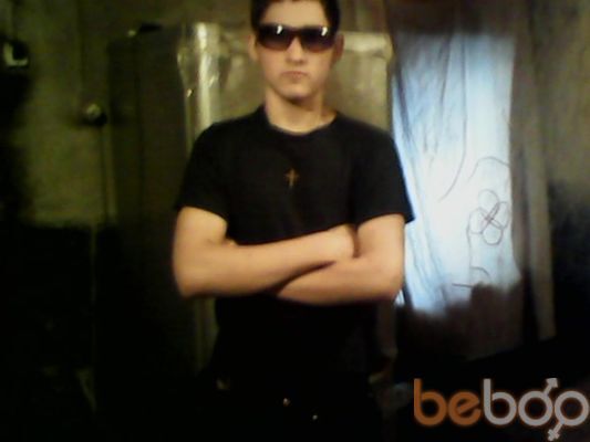  ,   Nik, 30 ,   