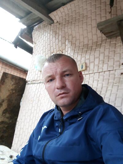  ,   Pavel, 33 ,   ,   