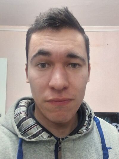  ,   Artur, 27 ,   ,   