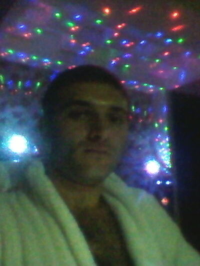  ,   G E V, 32 ,   