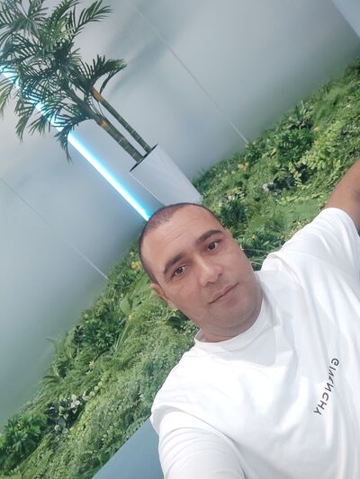  ,   Baxti, 37 ,  