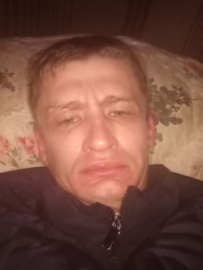 ,   Nik, 35 ,   ,   