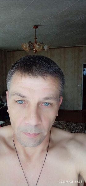  ,   Nikolau, 54 ,  