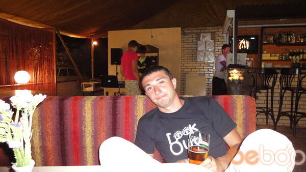  ,   Axwell, 37 ,  