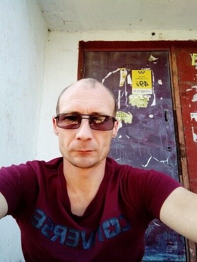  ,   Artem, 42 ,   ,   , c 