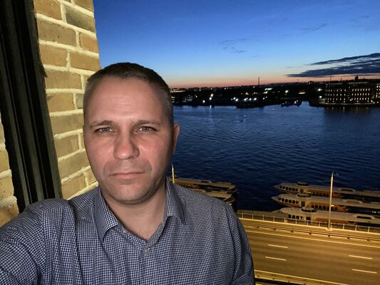  ,   Zevs, 42 ,   ,   