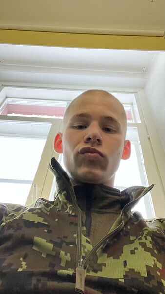  ,   Aleks, 24 ,   