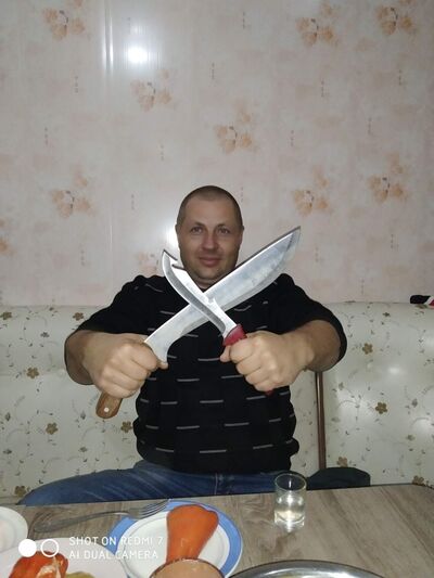  ,   Sergiu, 40 ,   ,   