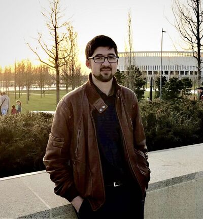  -,   Demi, 31 ,   ,   , c , 