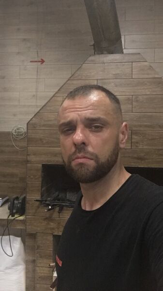  ,   Den, 38 ,   ,   